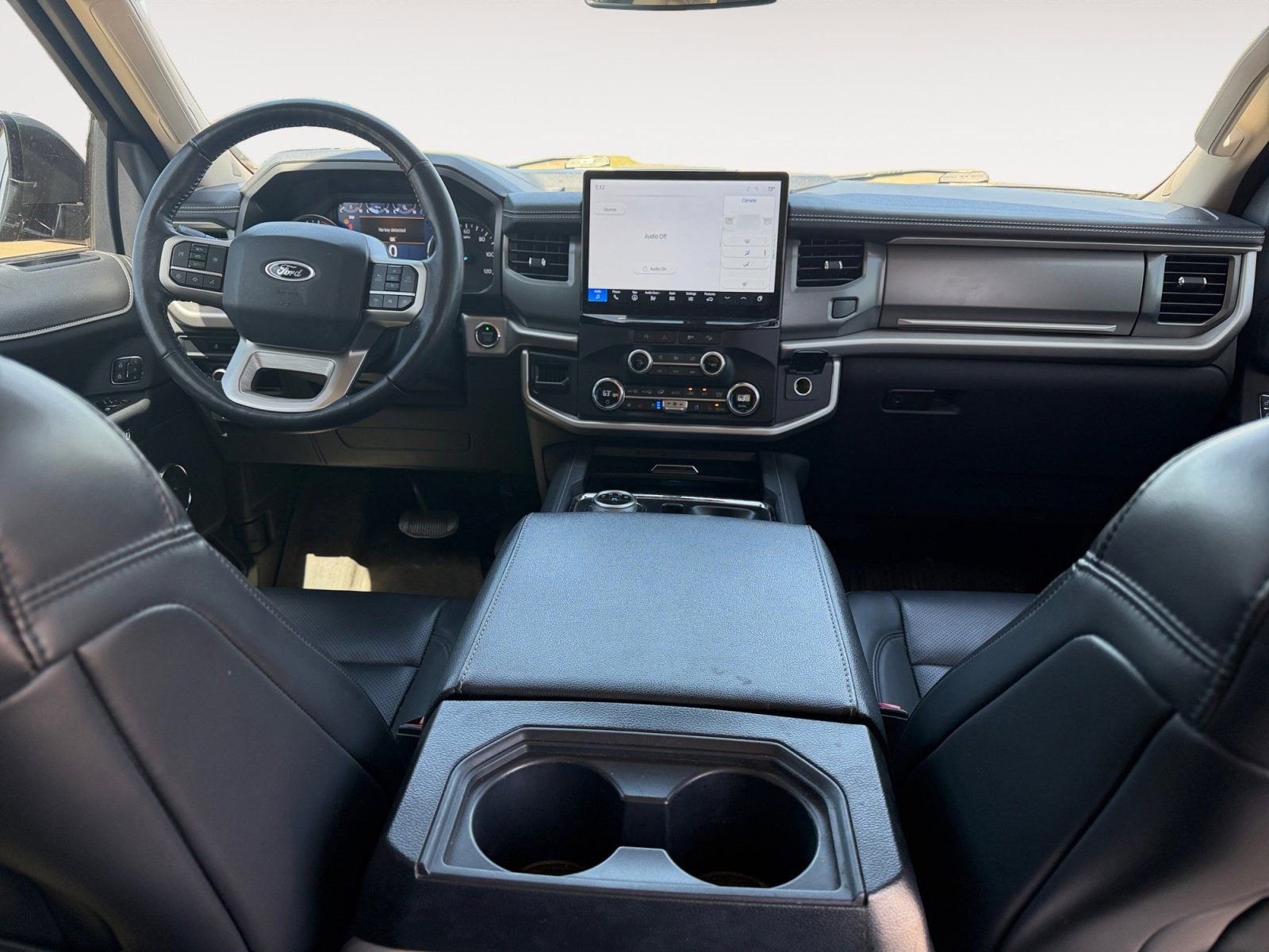 Used 2023 Ford Expedition XLT image 10
