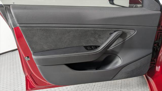 Used 2018 Tesla Model 3 Long Range image 12