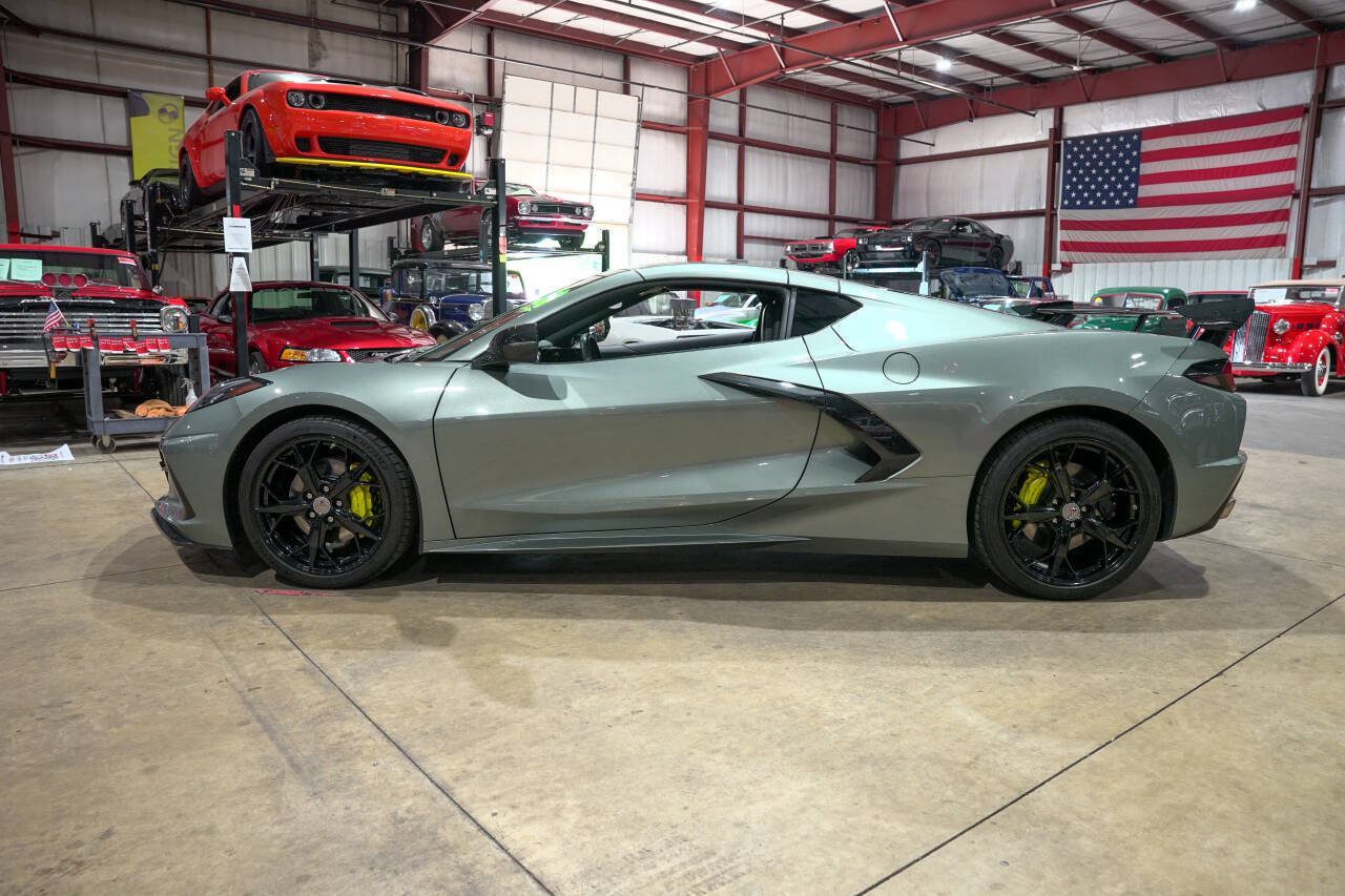 Used 2022 Chevrolet Corvette Stingray Coupe w/ 1LT RWD image 4