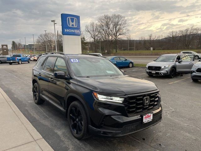 Used 2025 Honda Pilot Black Edition image 5