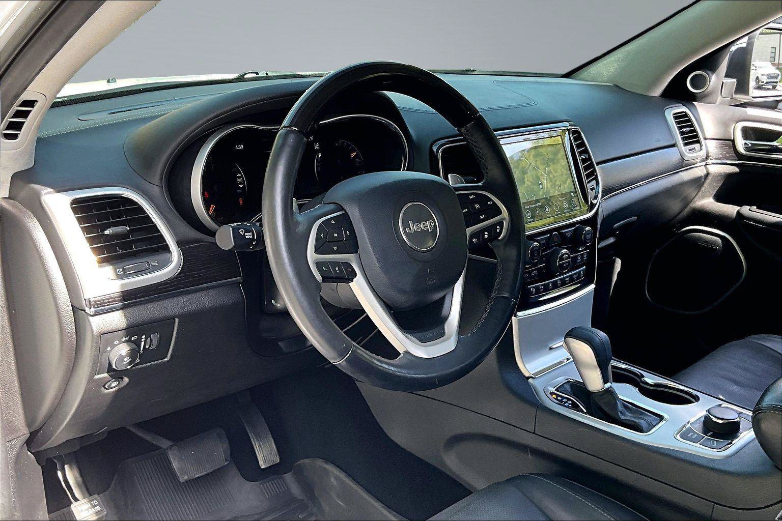 Used 2019 Jeep Grand Cherokee Summit AWD/4WD image 14