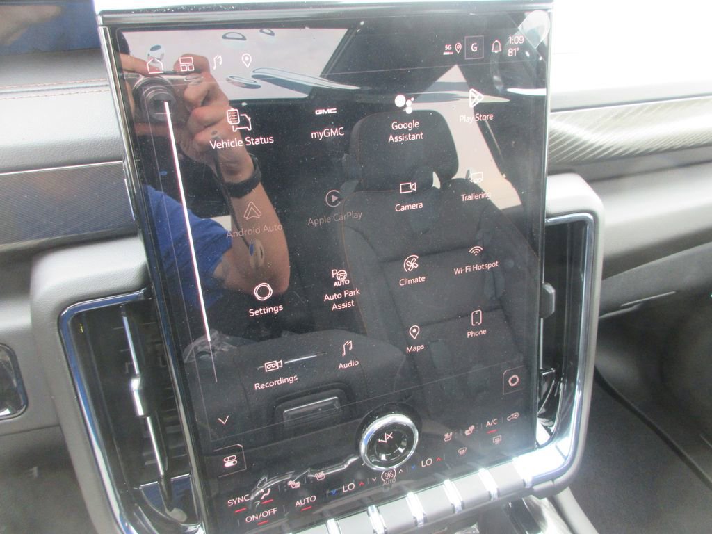 New 2026 GMC Yukon AT4 image 19