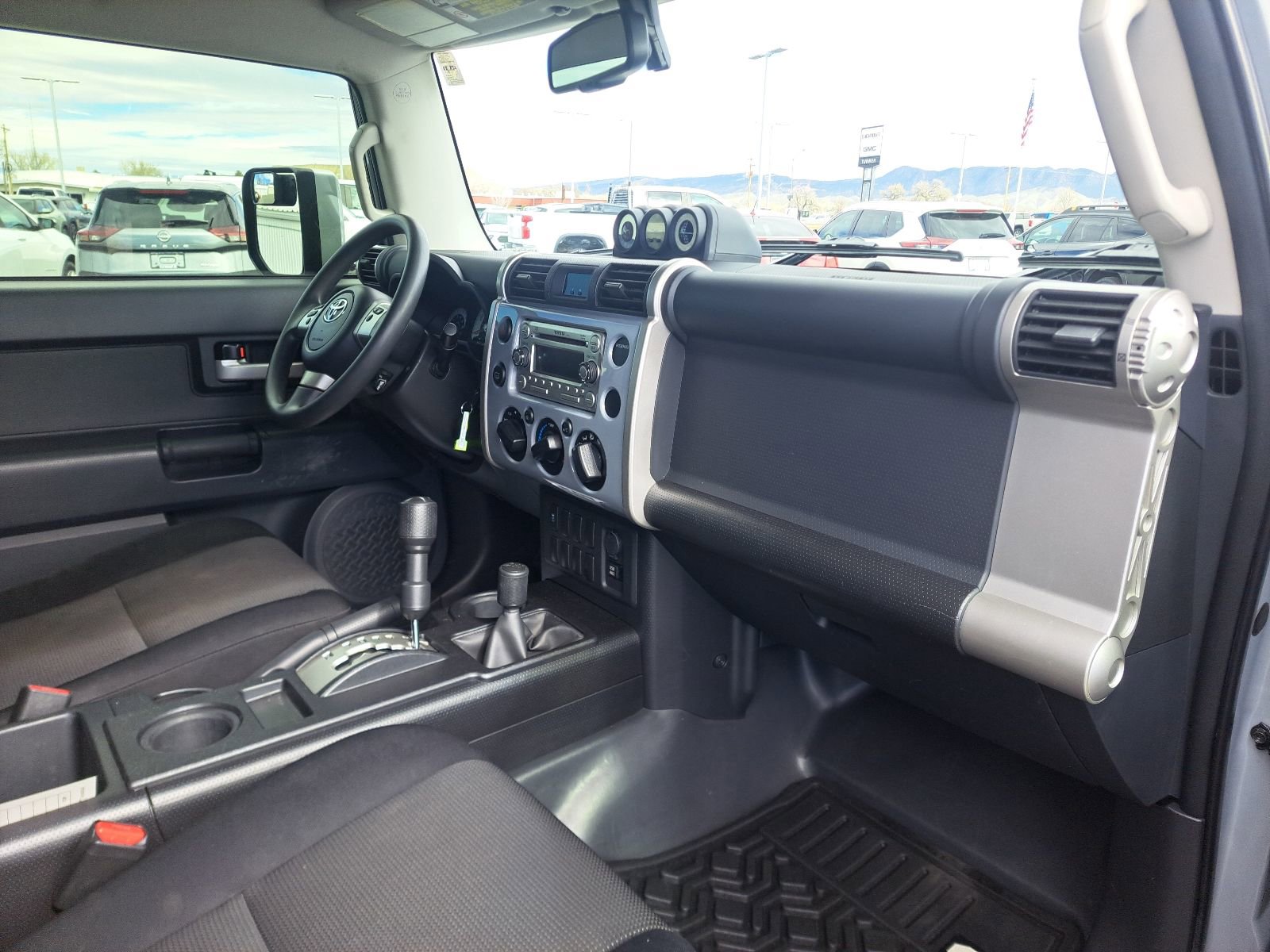 Used 2014 Toyota FJ Cruiser 4WD w/ Convenience Package image 27