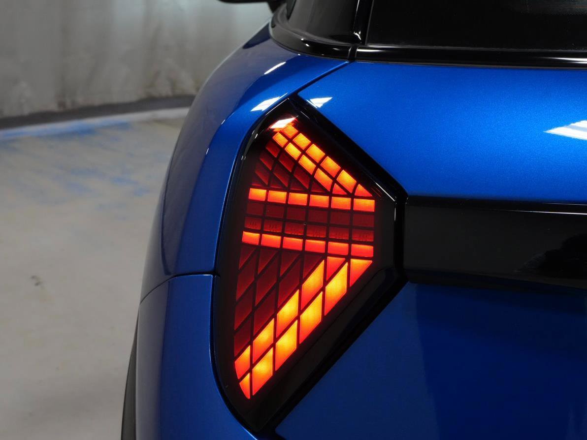 Certified 2025 MINI Cooper S FWD image 32