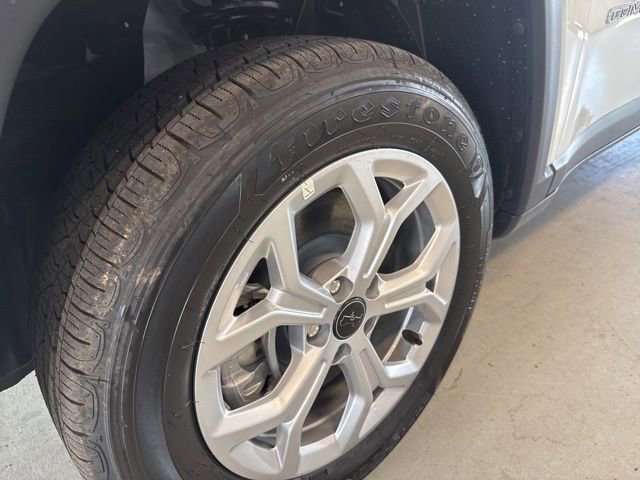 Used 2025 Jeep Compass Sport w/ Mopar Graphics Package image 8