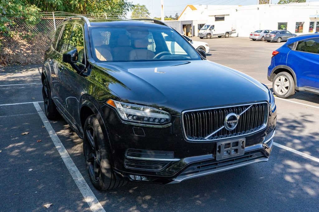 Used 2018 Volvo XC90 T6 Momentum w/ Convenience Package AWD/4WD image 3