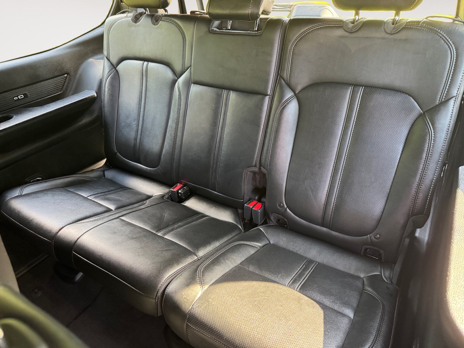 Used 2024 Jeep Wagoneer Series II w/ Flexible Seating Group RWD image 15