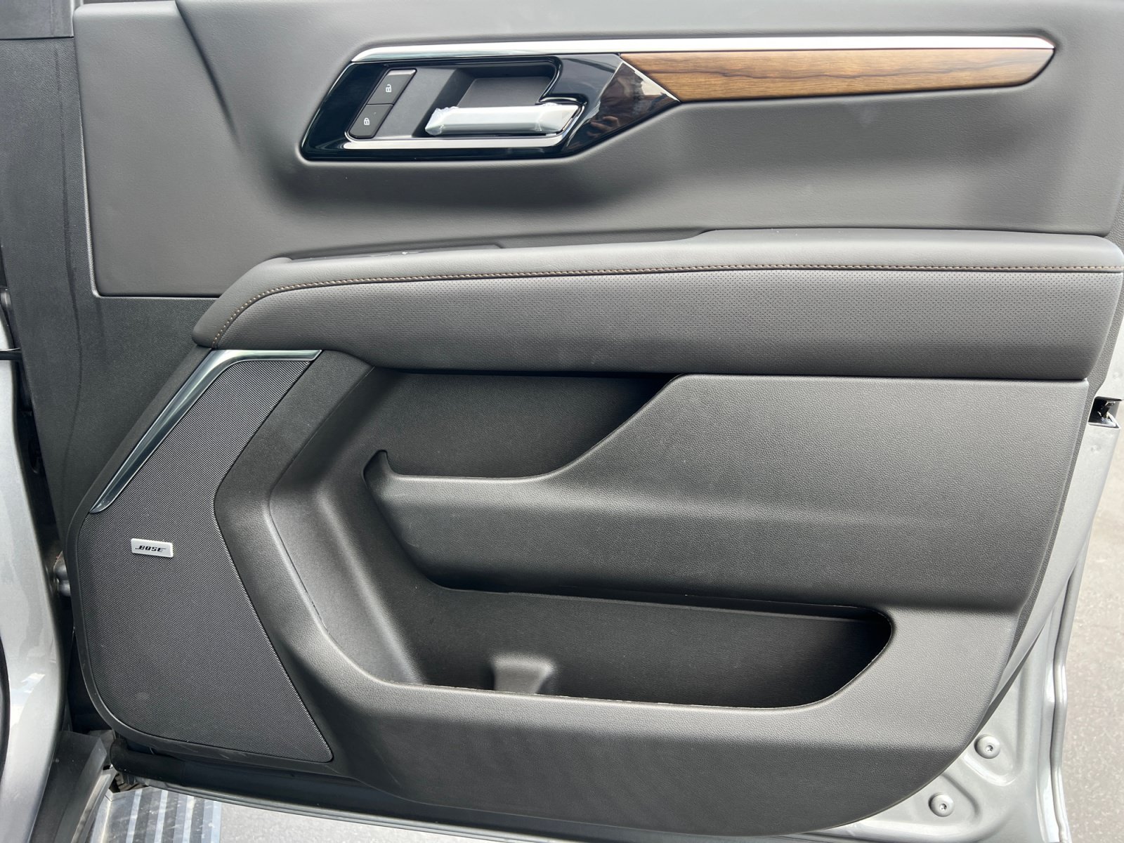 New 2026 Chevrolet Tahoe High Country AWD/4WD image 33