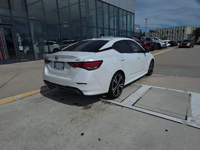 Used 2023 Nissan Sentra SR w/ SR Premium Package FWD image 4