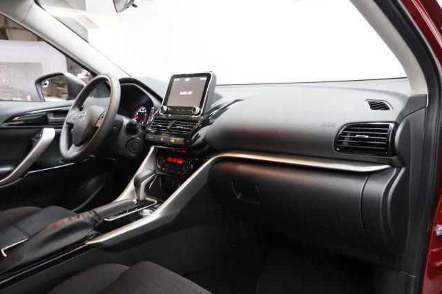 Used 2024 Mitsubishi Eclipse Cross LE AWD/4WD image 19