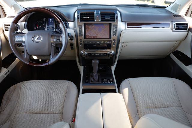 Used 2014 Lexus GX 460 w/ Premium Package image 2