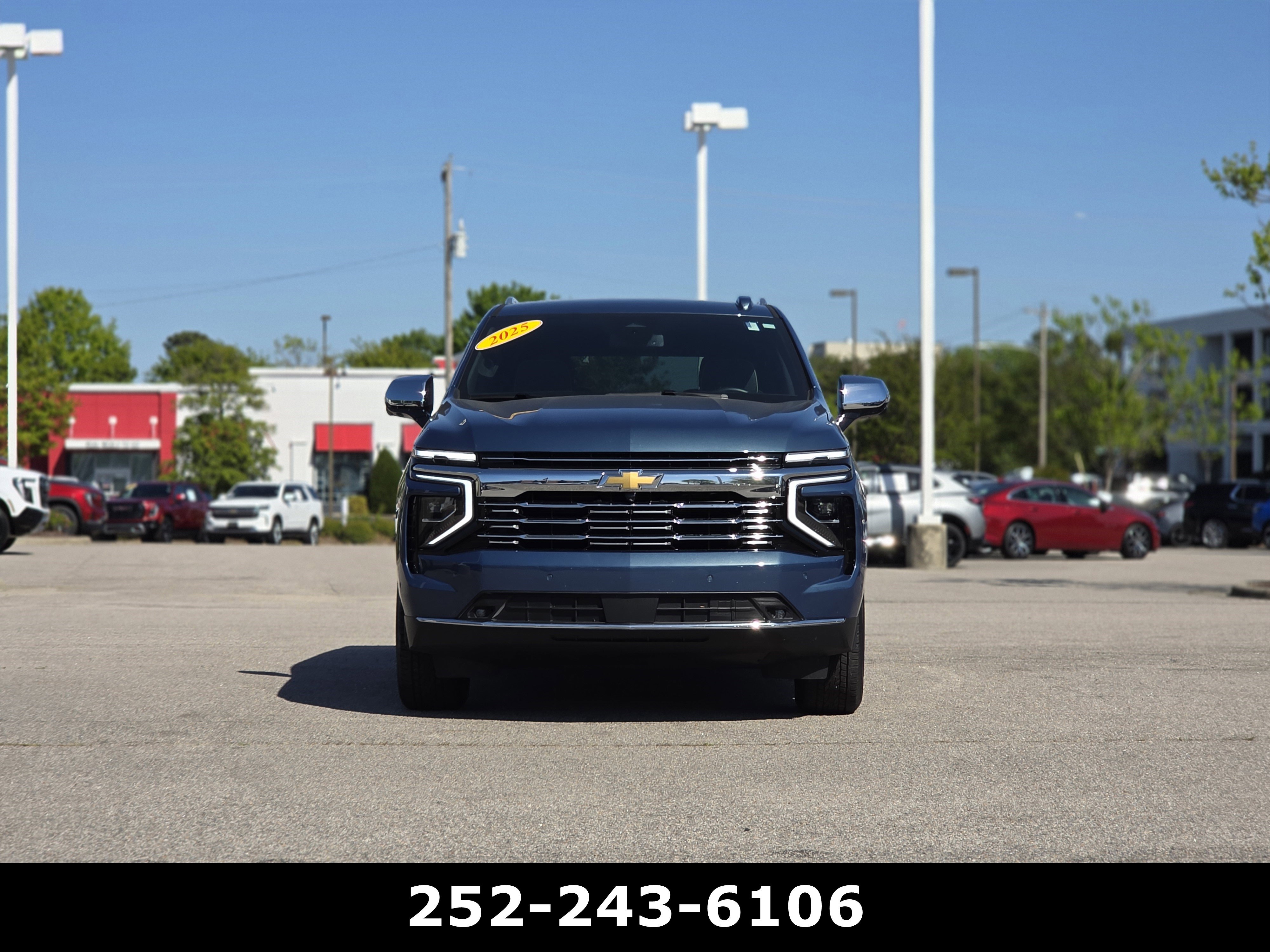 Used 2025 Chevrolet Tahoe Premier RWD image 2