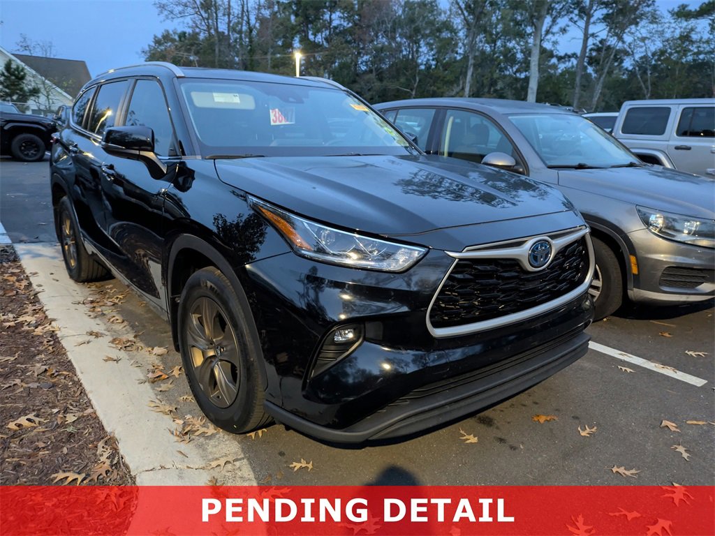 Used 2023 Toyota Highlander Bronze Edition
