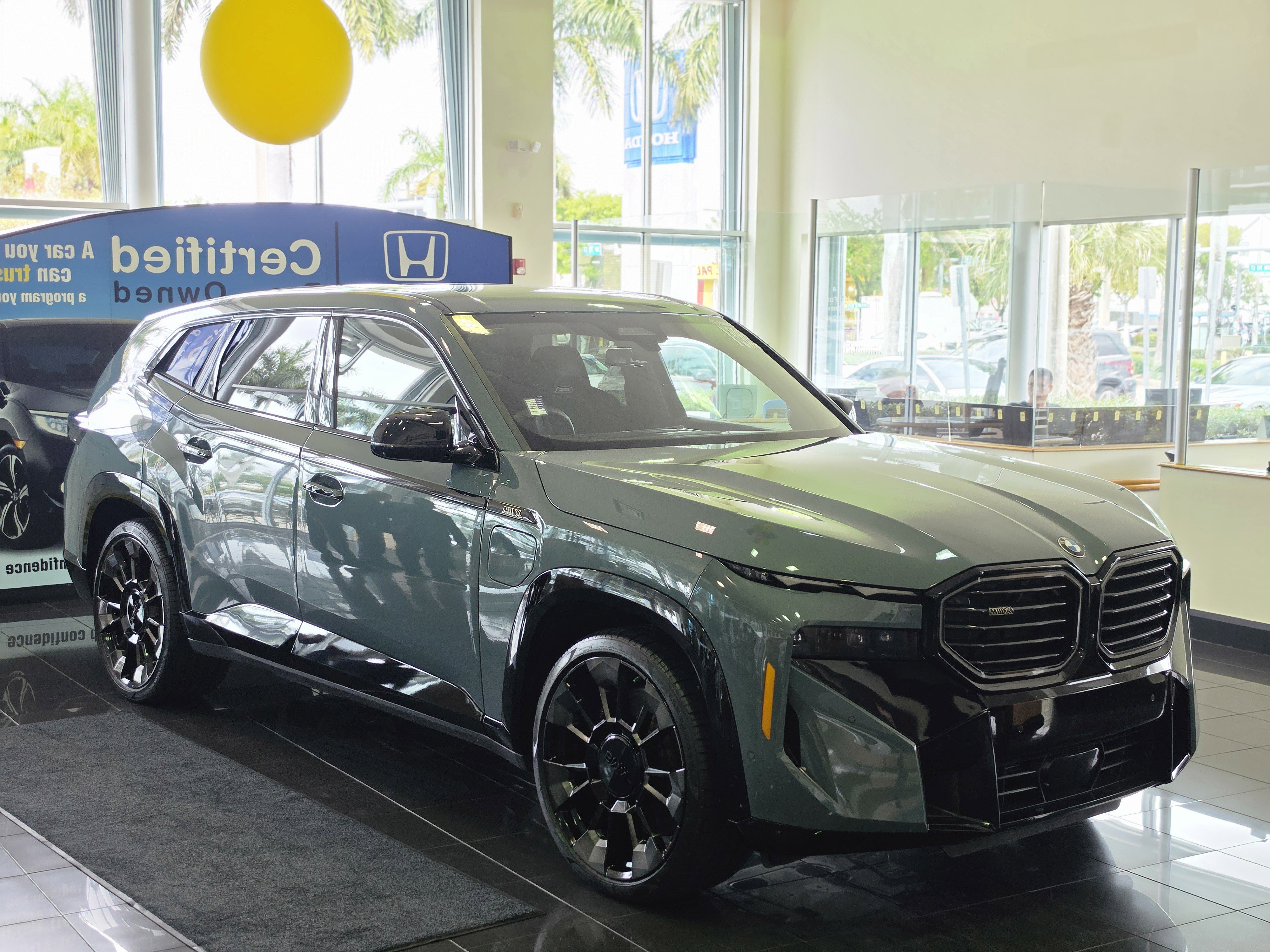 Used 2024 BMW XM image 2