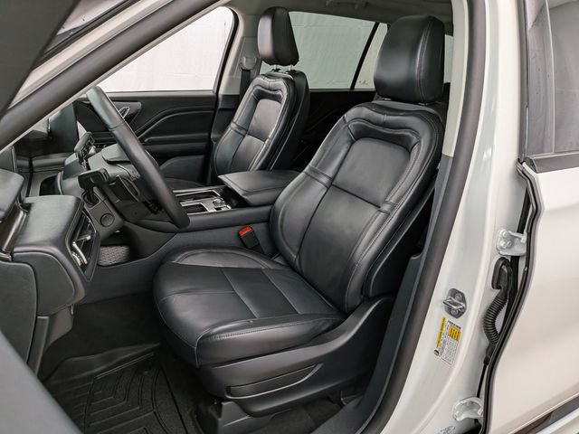 Certified 2026 Lincoln Aviator Reserve w/ Jet Appearance Package AWD/4WD image 13