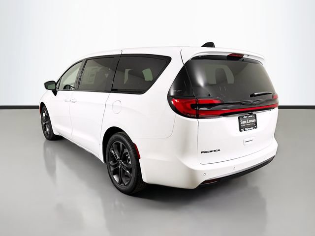 New 2026 Chrysler Pacifica Select image 5