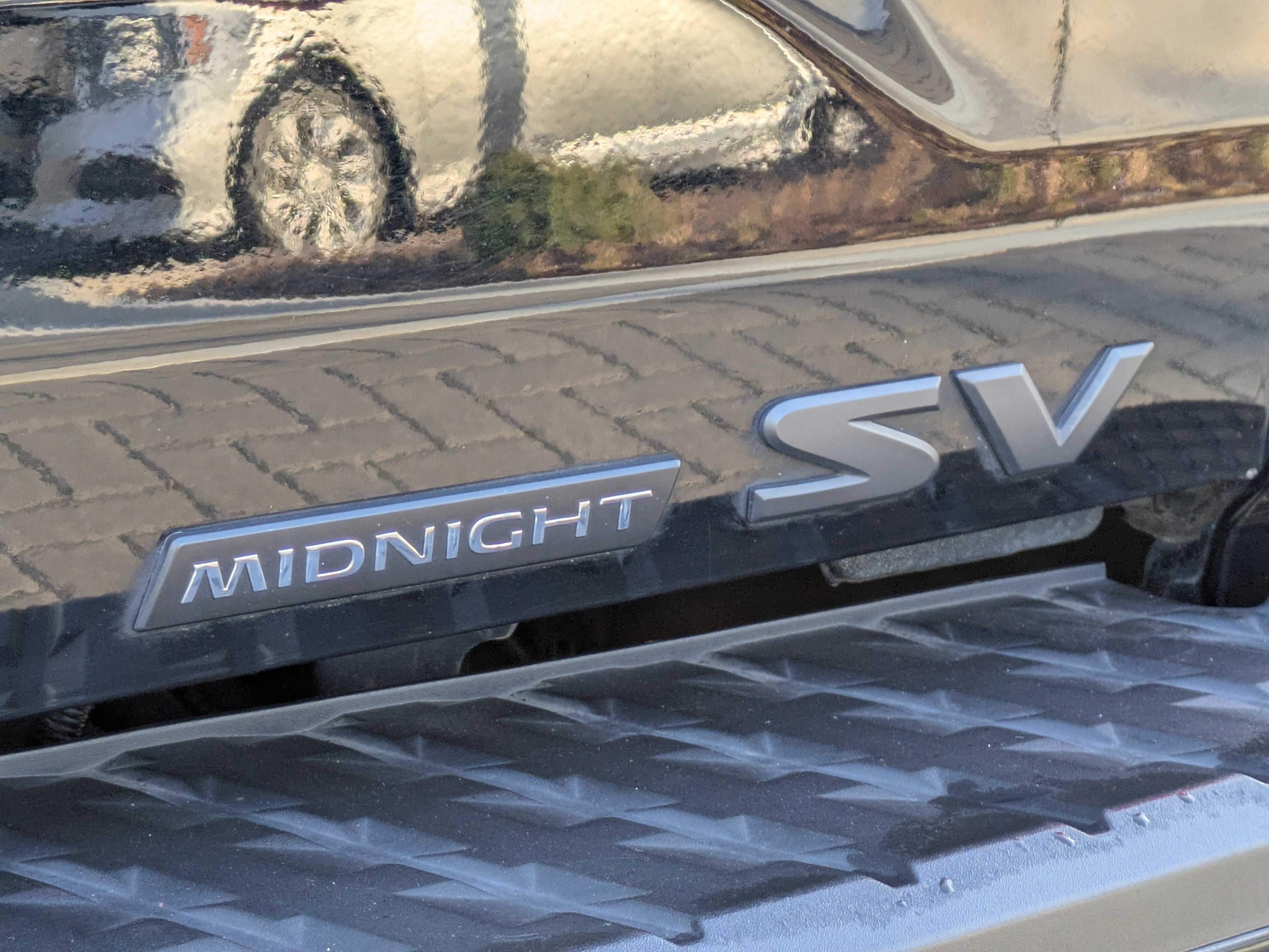 Used 2024 Nissan Titan SV w/ SV Convenience Package image 17