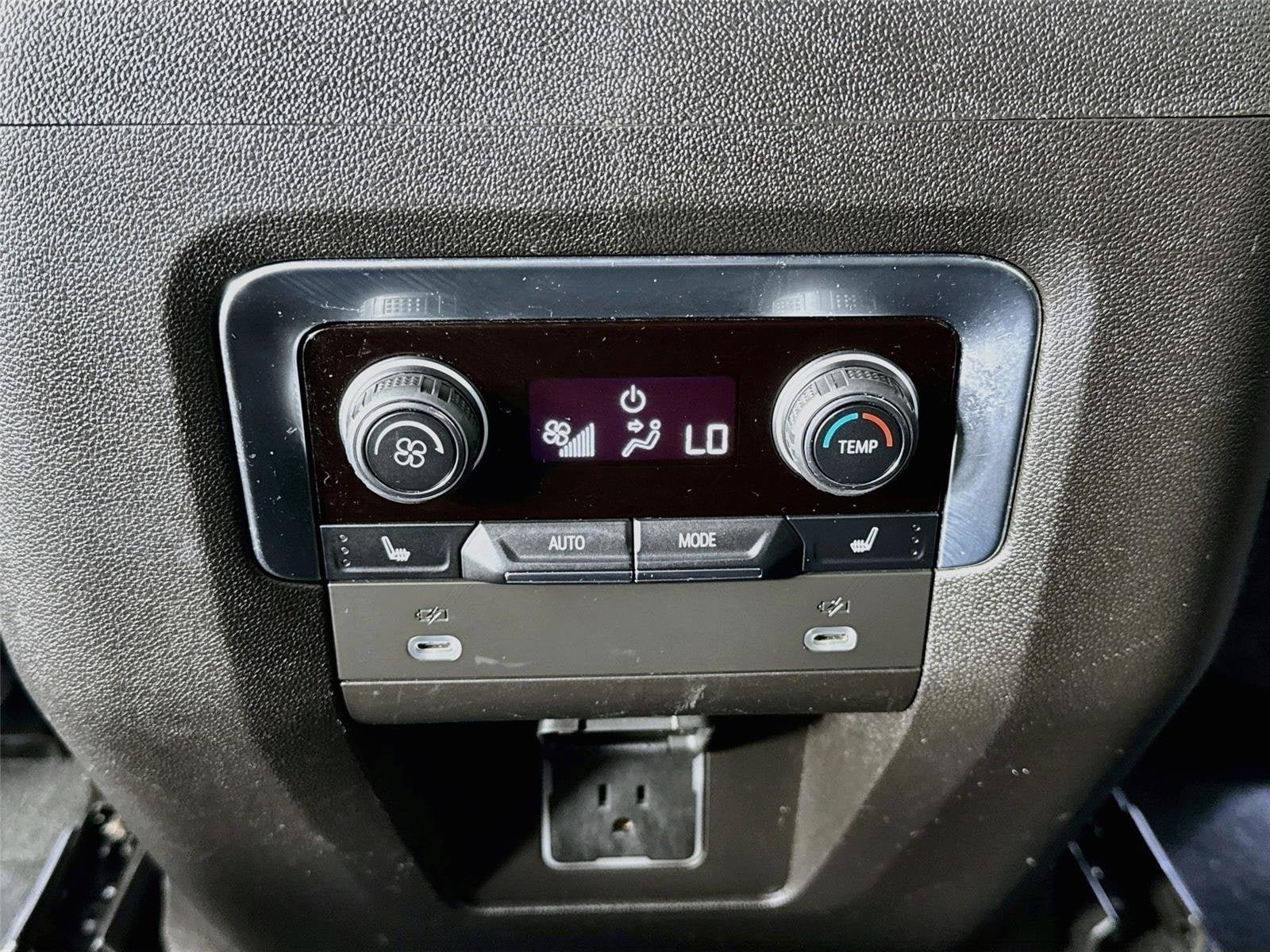 Used 2021 Chevrolet Tahoe High Country RWD image 28