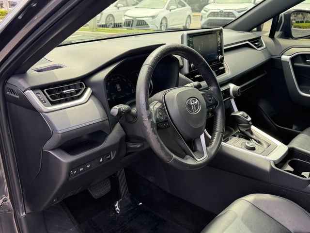 Certified 2020 Toyota RAV4 XSE w/ XSE Grade Weather Package AWD/4WD image 12
