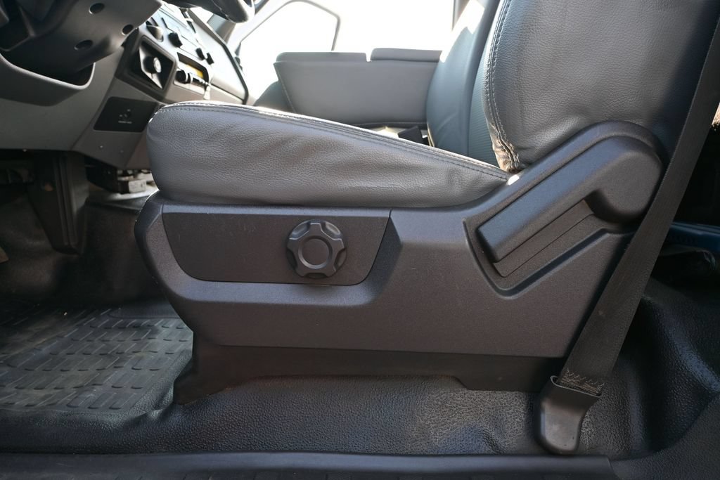 Used 2015 Ford F550 Luxury RWD image 25