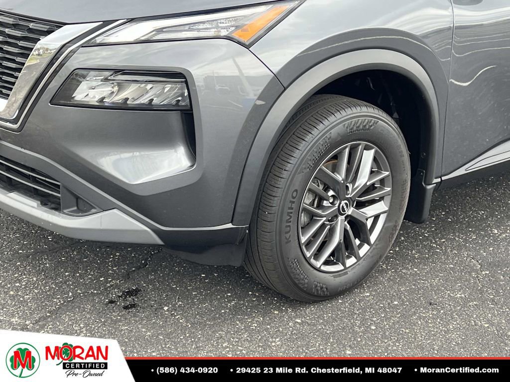 Used 2023 Nissan Rogue S AWD/4WD image 8