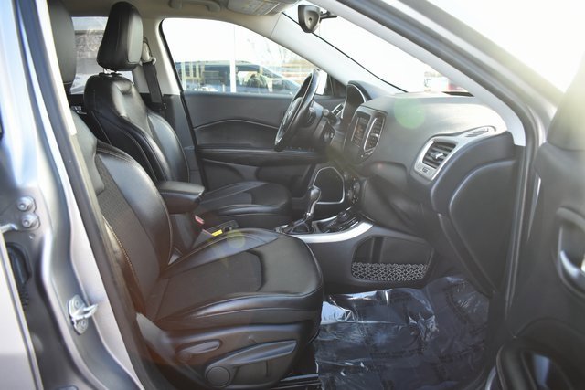 Used 2018 Jeep Compass Latitude w/ Popular Equipment Group image 39