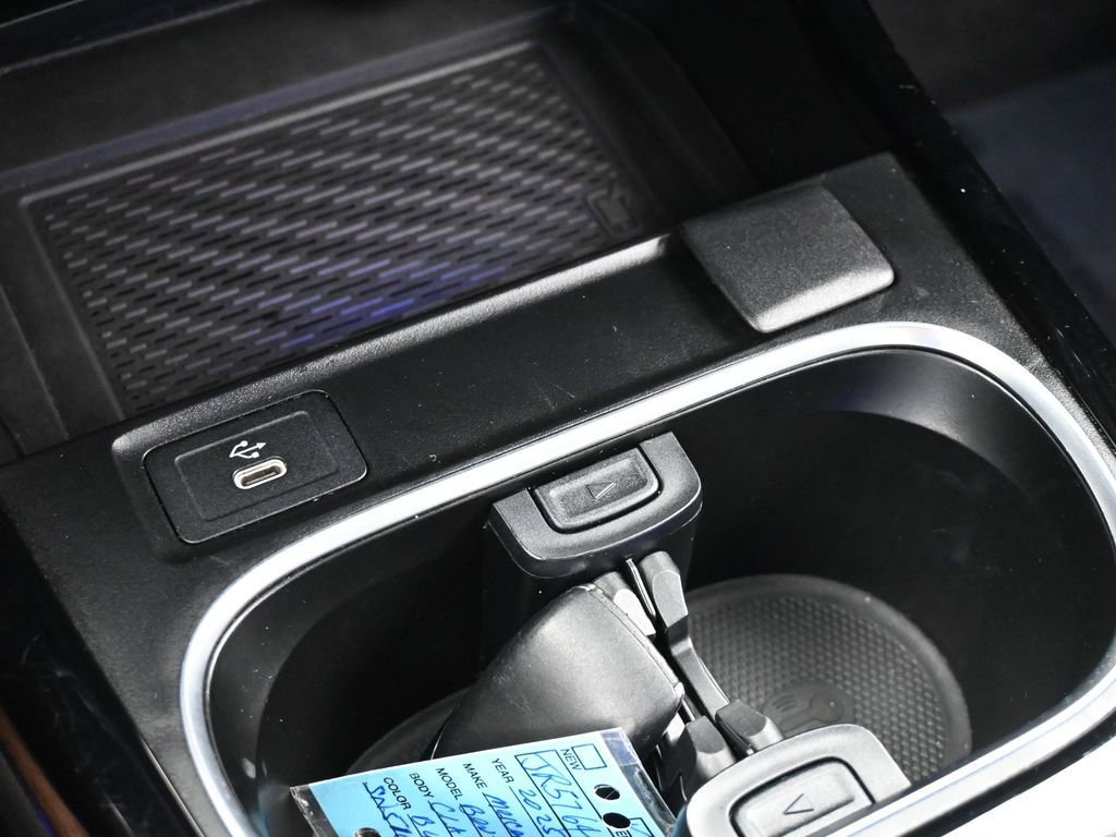 Used 2025 Mercedes-Benz CLA 250 image 29