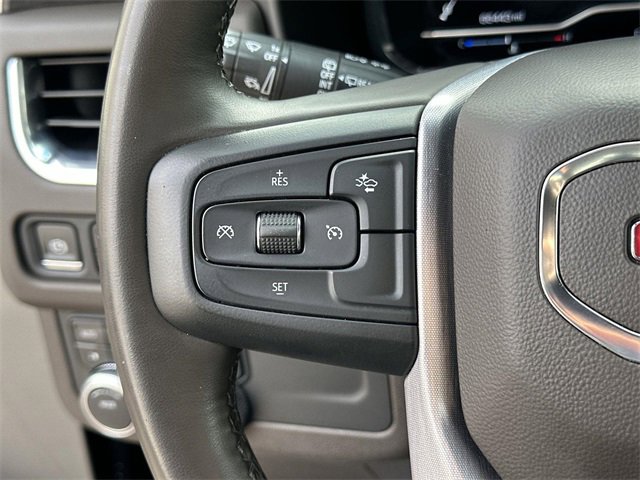 Used 2023 GMC Yukon SLT image 35