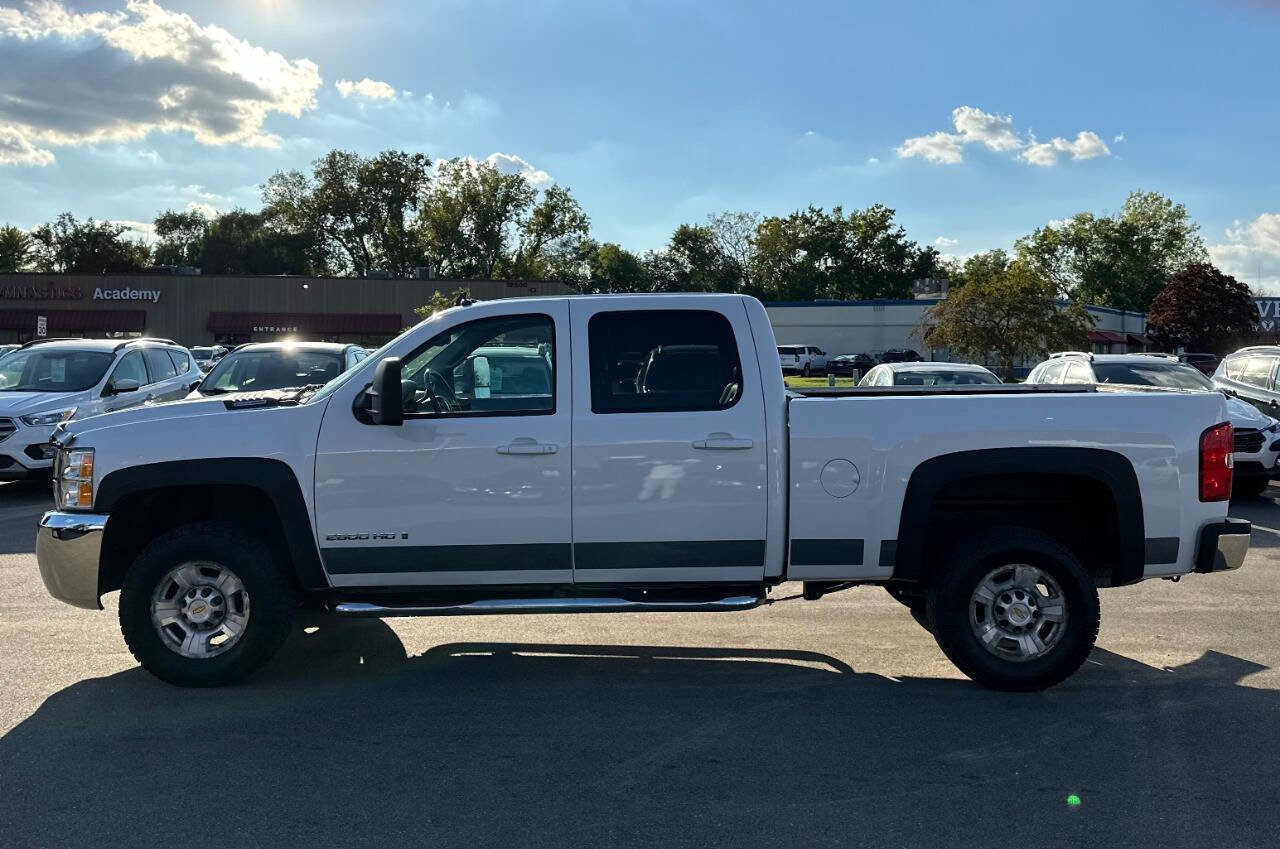 Used 2008 Chevrolet Silverado 2500 LTZ w/ Suspension Package, Off-Road AWD/4WD image 8