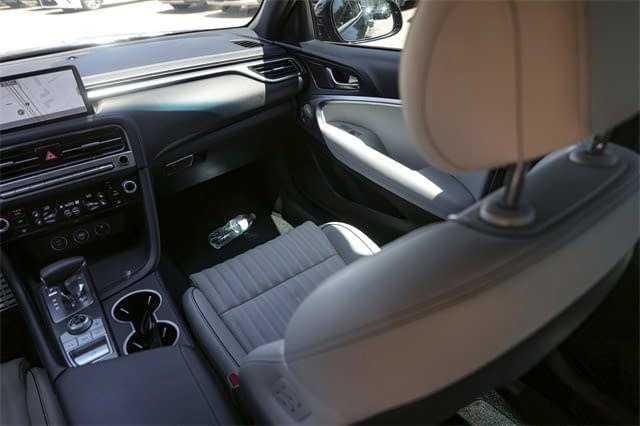 Used 2025 Genesis G70 3.3T Advanced image 32