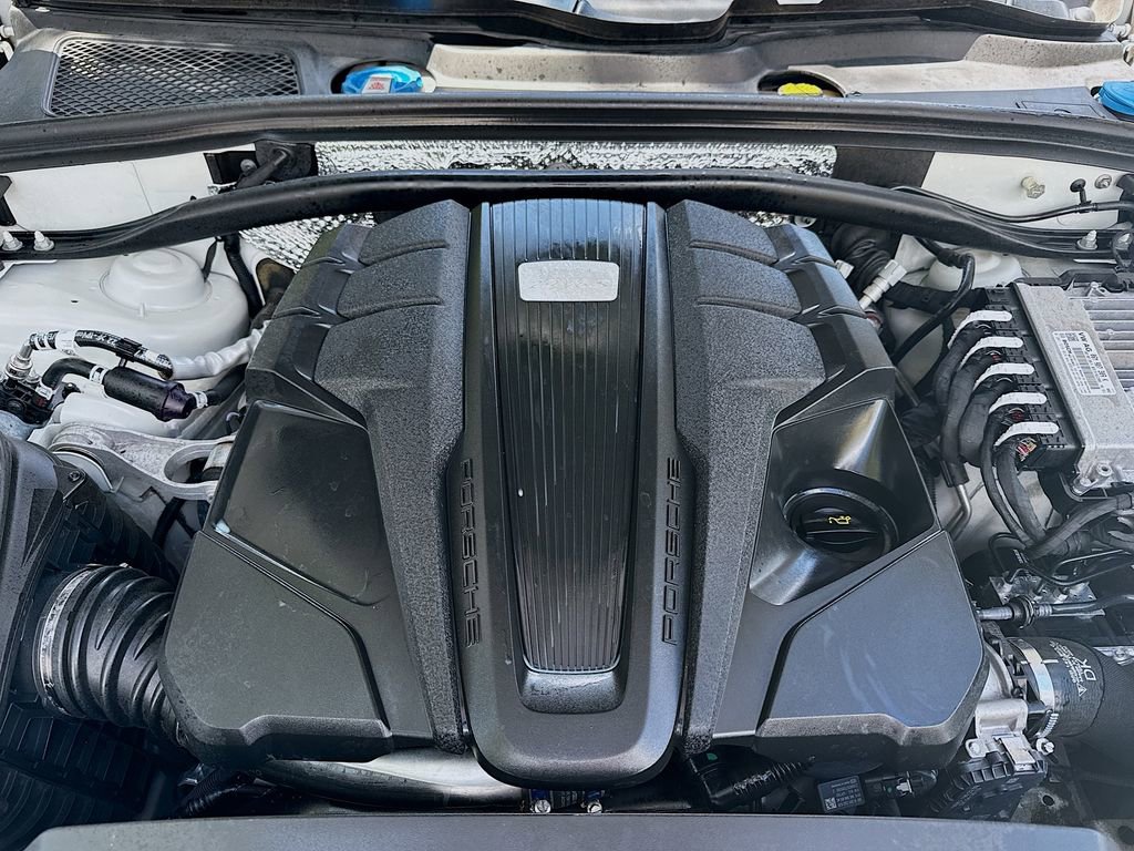 Used 2023 Porsche Macan S AWD/4WD image 31