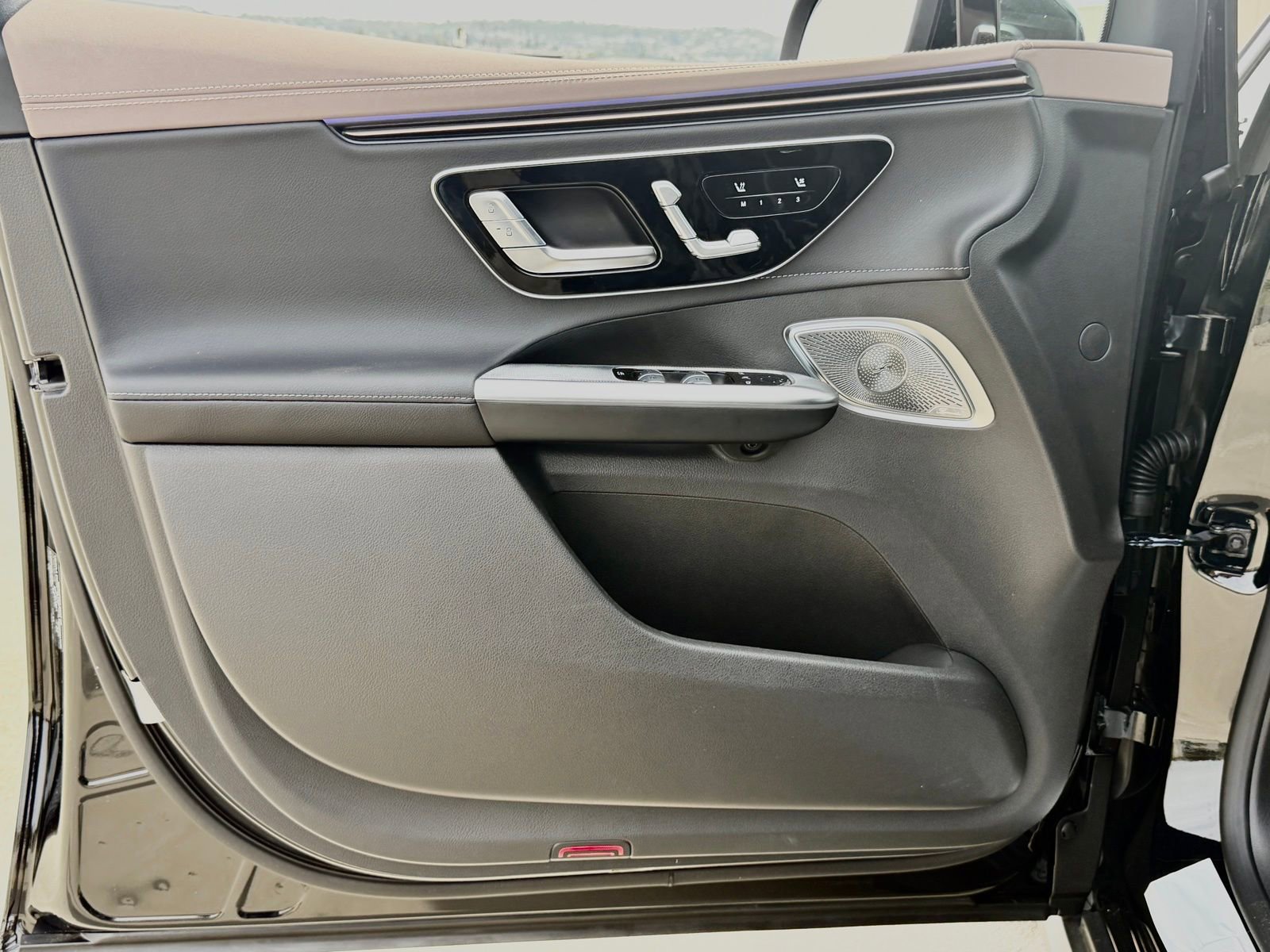 New 2026 Mercedes-Benz EQE 320+ SUV image 17