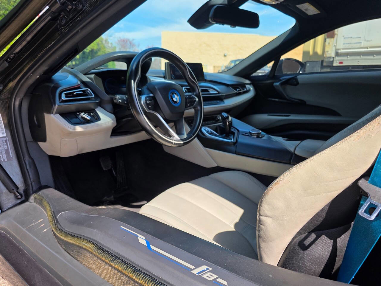 Used 2015 BMW i8 image 11
