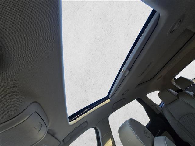 Used 2024 Buick Enclave Avenir w/ Avenir Technology Package image 24