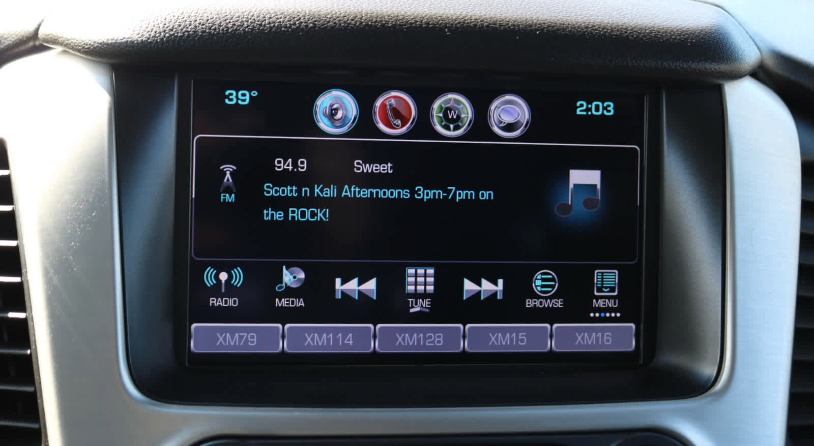 Used 2017 GMC Yukon XL SLT image 15