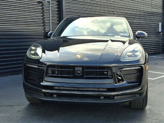 Certified 2026 Porsche Macan AWD/4WD image 10