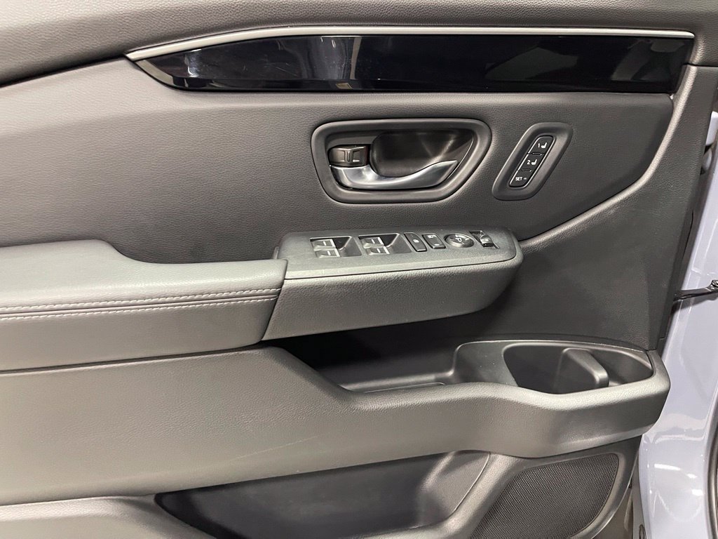 Used 2025 Honda Pilot Touring image 18