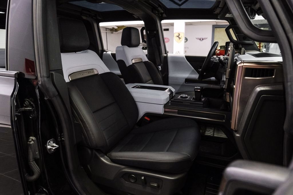 Used 2025 GMC Hummer EV 2X image 35