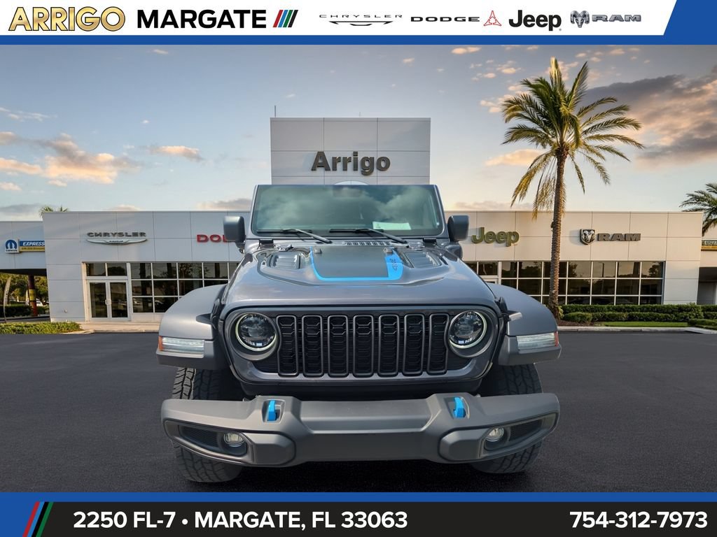 Used 2024 Jeep Wrangler Unlimited Rubicon 4xe AWD/4WD image 3