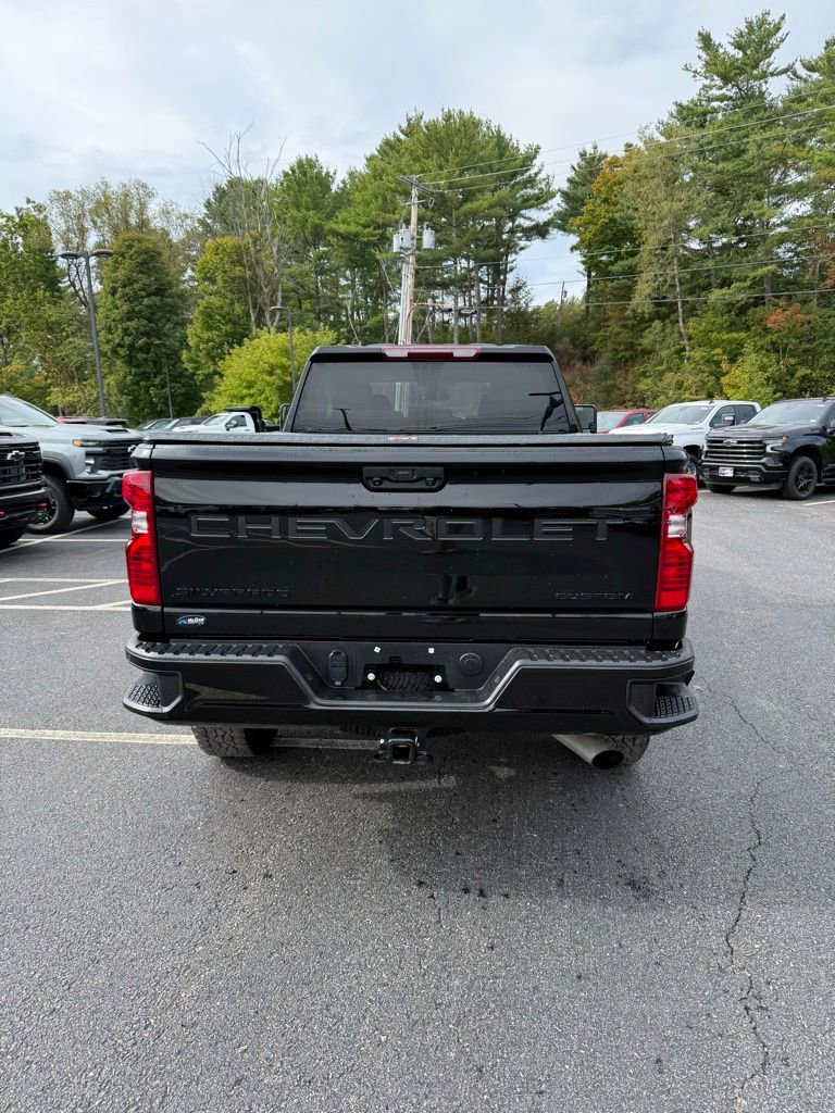 Used 2024 Chevrolet Silverado 2500 Custom w/ Custom Convenience Package image 6