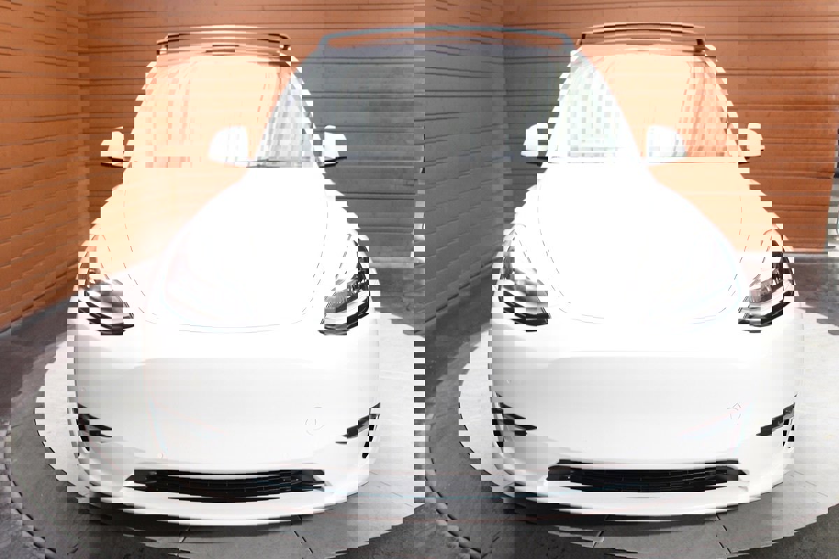 Used 2022 Tesla Model Y Long Range image 2