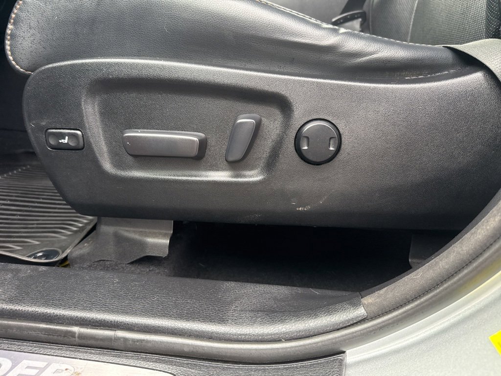 Used 2018 Toyota Highlander Limited Platinum image 17