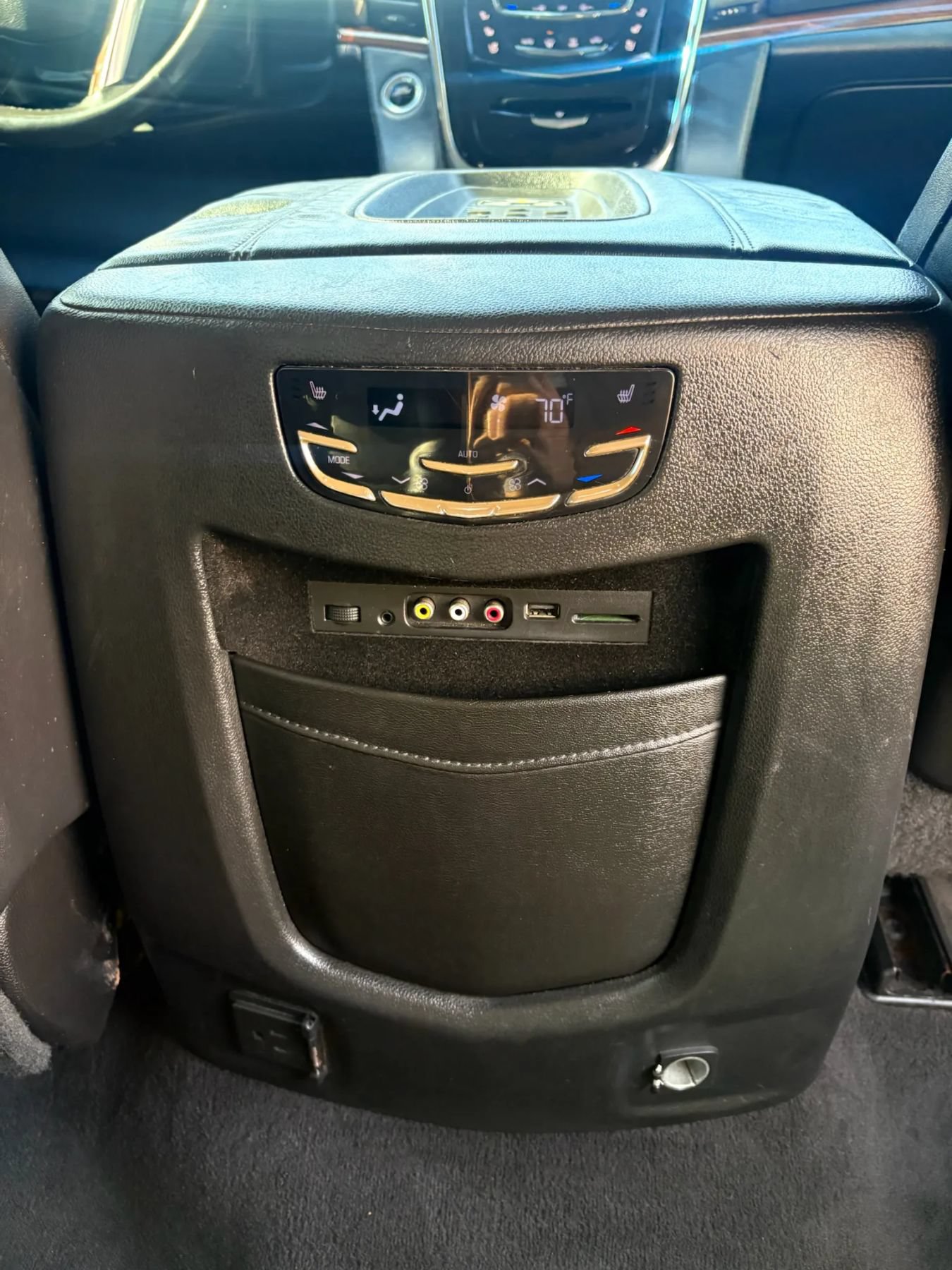 Used 2015 Cadillac Escalade ESV Luxury AWD/4WD image 40