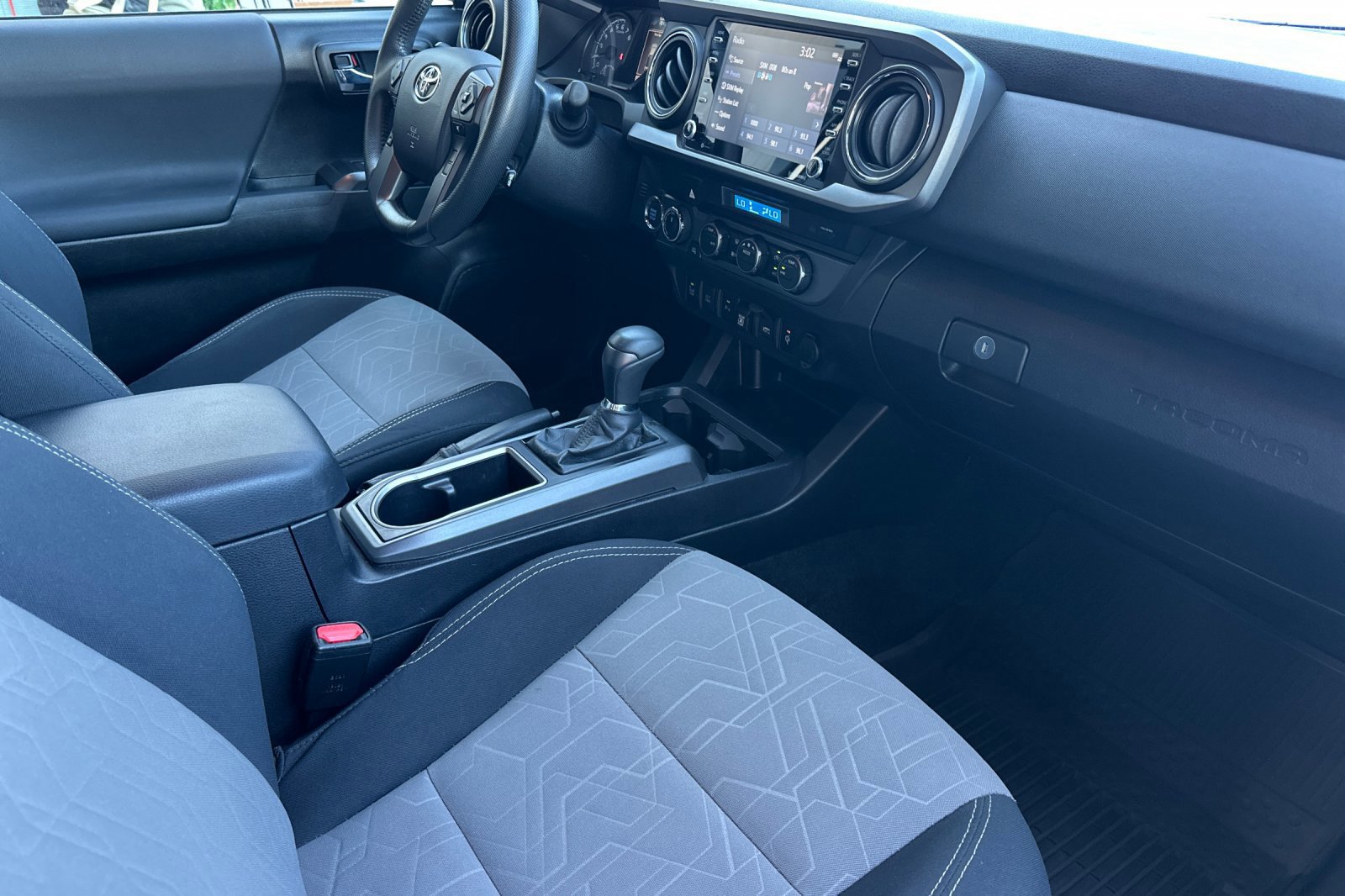 Used 2021 Toyota Tacoma TRD Sport image 15