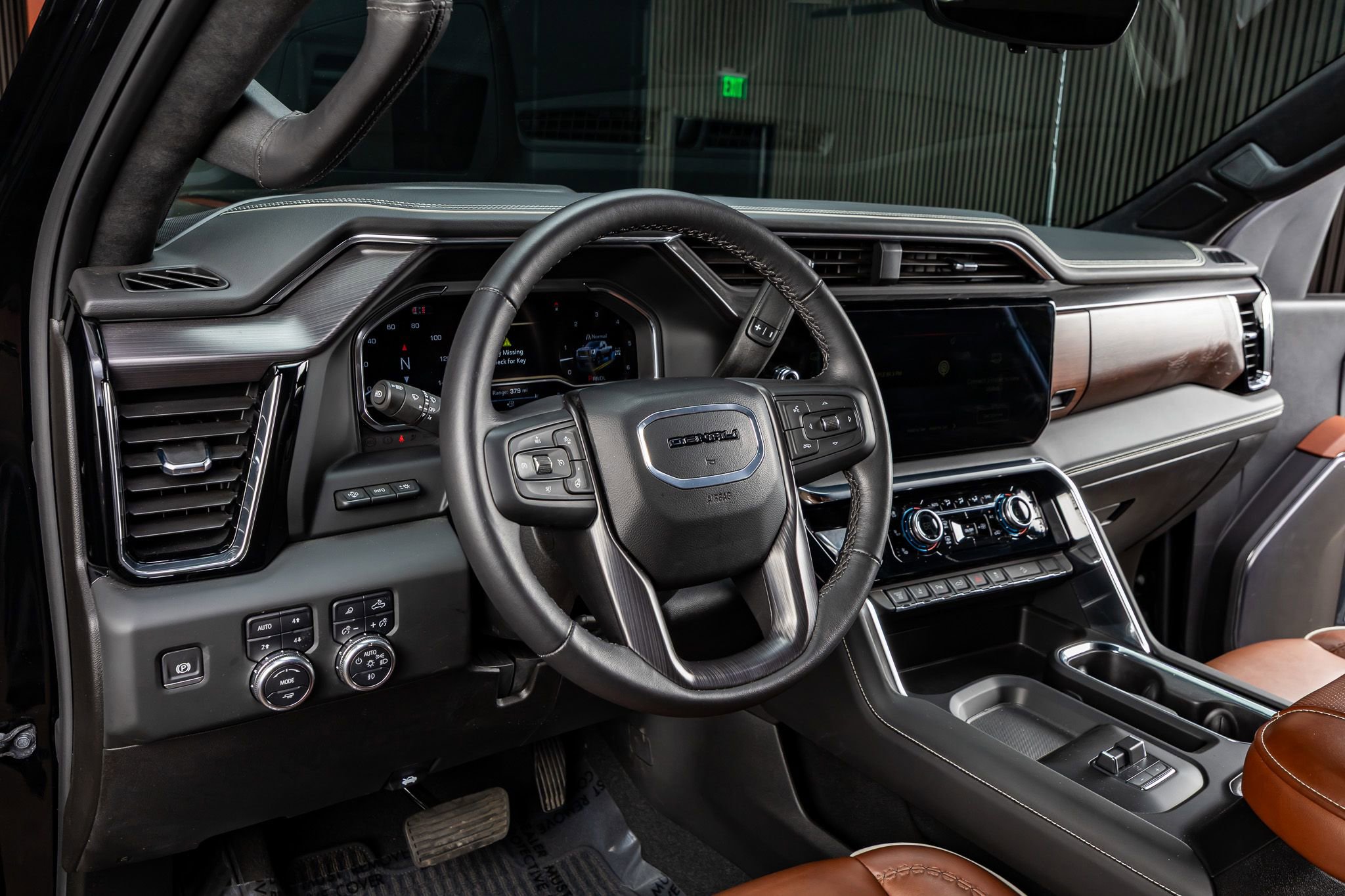 Used 2024 GMC Sierra 3500 Denali Ultimate image 17