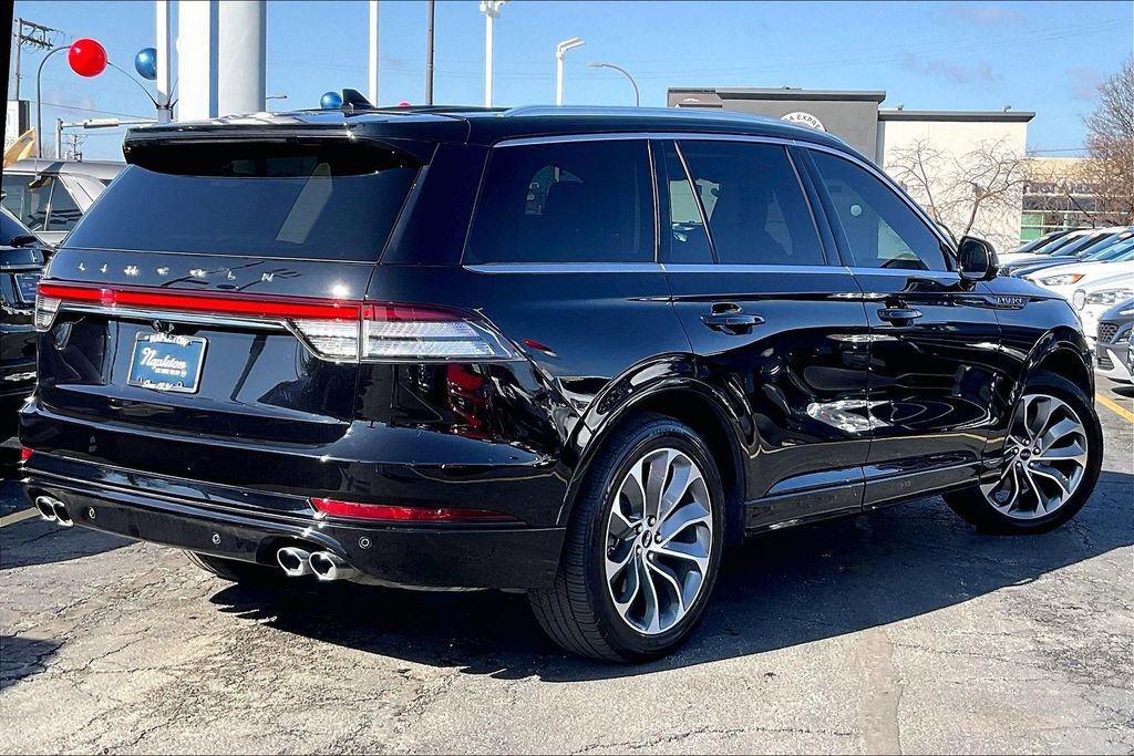 Used 2021 Lincoln Aviator Grand Touring AWD/4WD image 11
