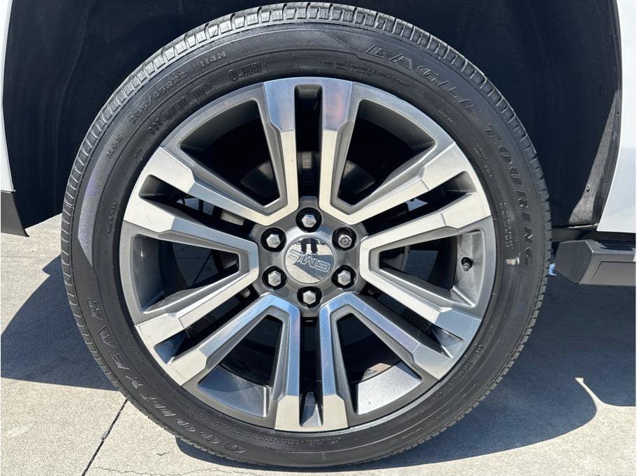 Used 2019 GMC Yukon Denali w/ Denali Ultimate Package RWD image 13