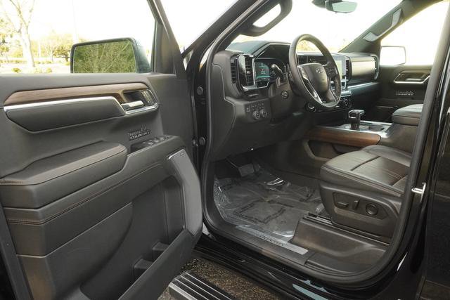 Used 2024 Chevrolet Silverado 1500 High Country w/ Midnight Edition image 13