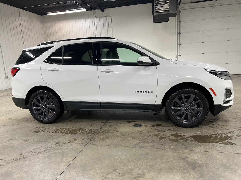 Certified 2024 Chevrolet Equinox RS AWD/4WD image 2