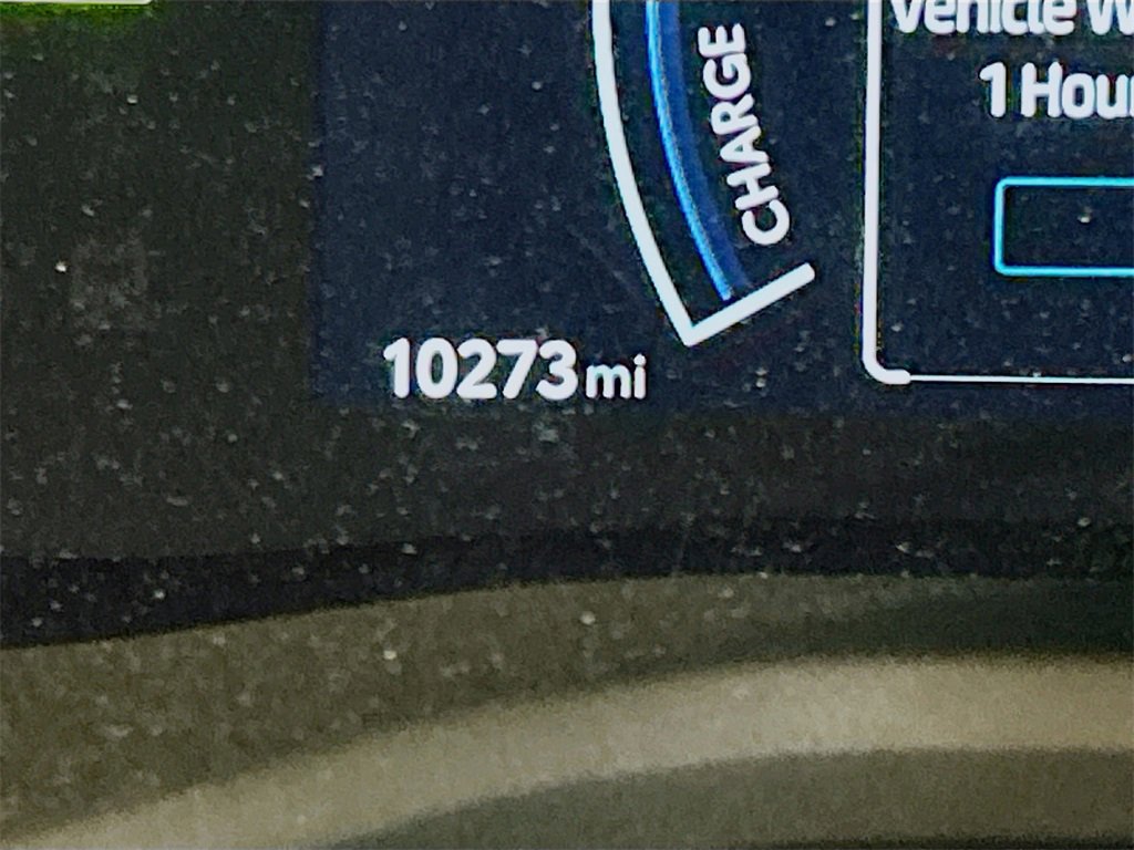 Used 2025 Toyota Camry SE w/ Convenience Package image 10